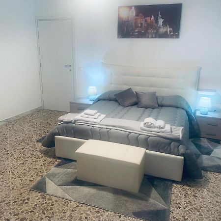 Bed and Breakfast Le Stanze Di Sofia Salerno Exteriér fotografie